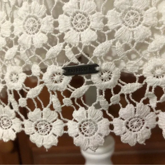 👗NWT Hollister White Sleeveless Lace Mini Dress - Picture 5 of 6